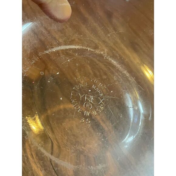 Pyrex 20 oz bowl  - Picture 5 of 10